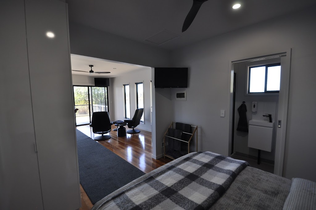 Still Waters Retreat | 69 Grills Ln, Dunnstown VIC 3352, Australia | Phone: 0412 690 891