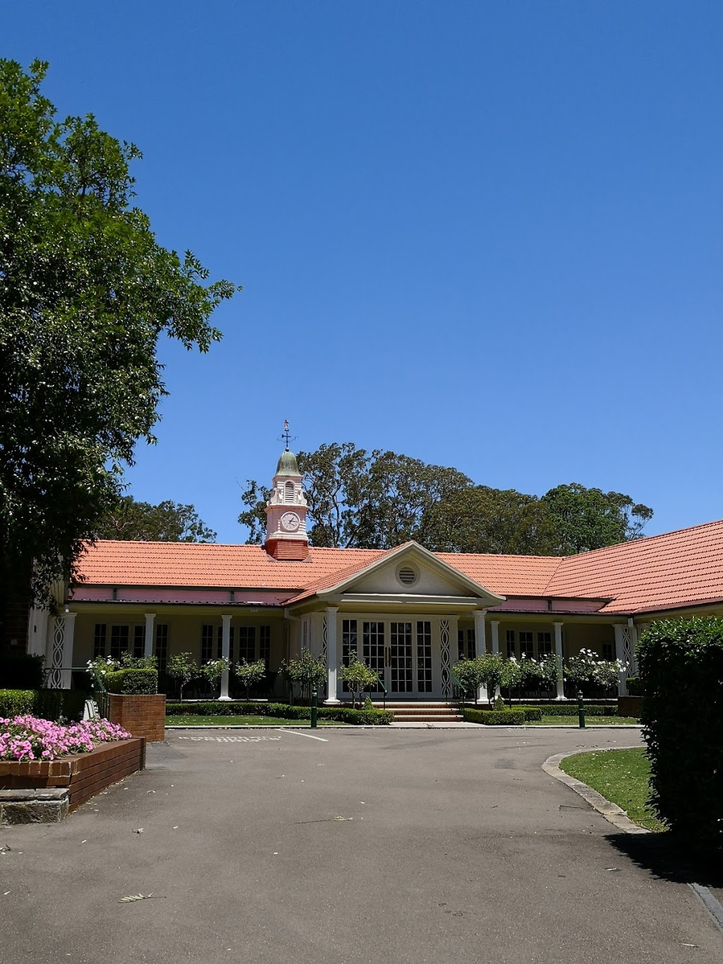 Avondale Golf Club | restaurant | Avon Rd, Pymble NSW 2073, Australia | 0294496455 OR +61 2 9449 6455