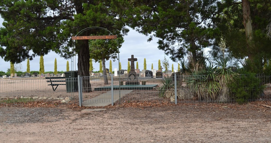 Waikerie and Districts General Cemetery | cemetery | 46 Strangman Rd, Waikerie SA 5330, Australia