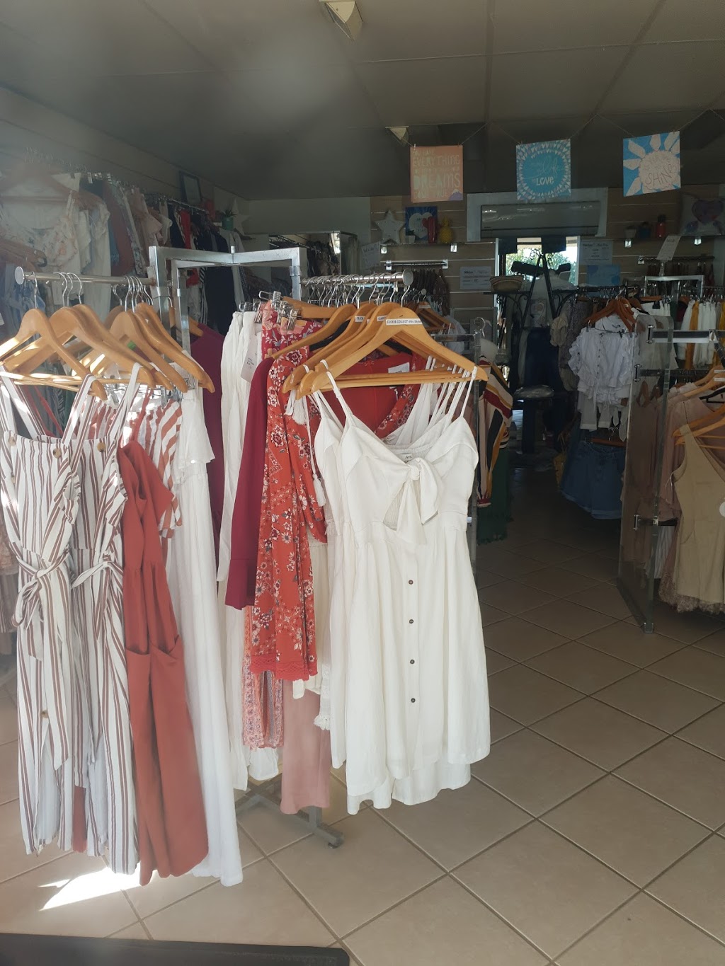 Shine Boutiques | Cnr Seaview Terrace &, Bryce St, Moffat Beach QLD 4551, Australia | Phone: (07) 5491 9007