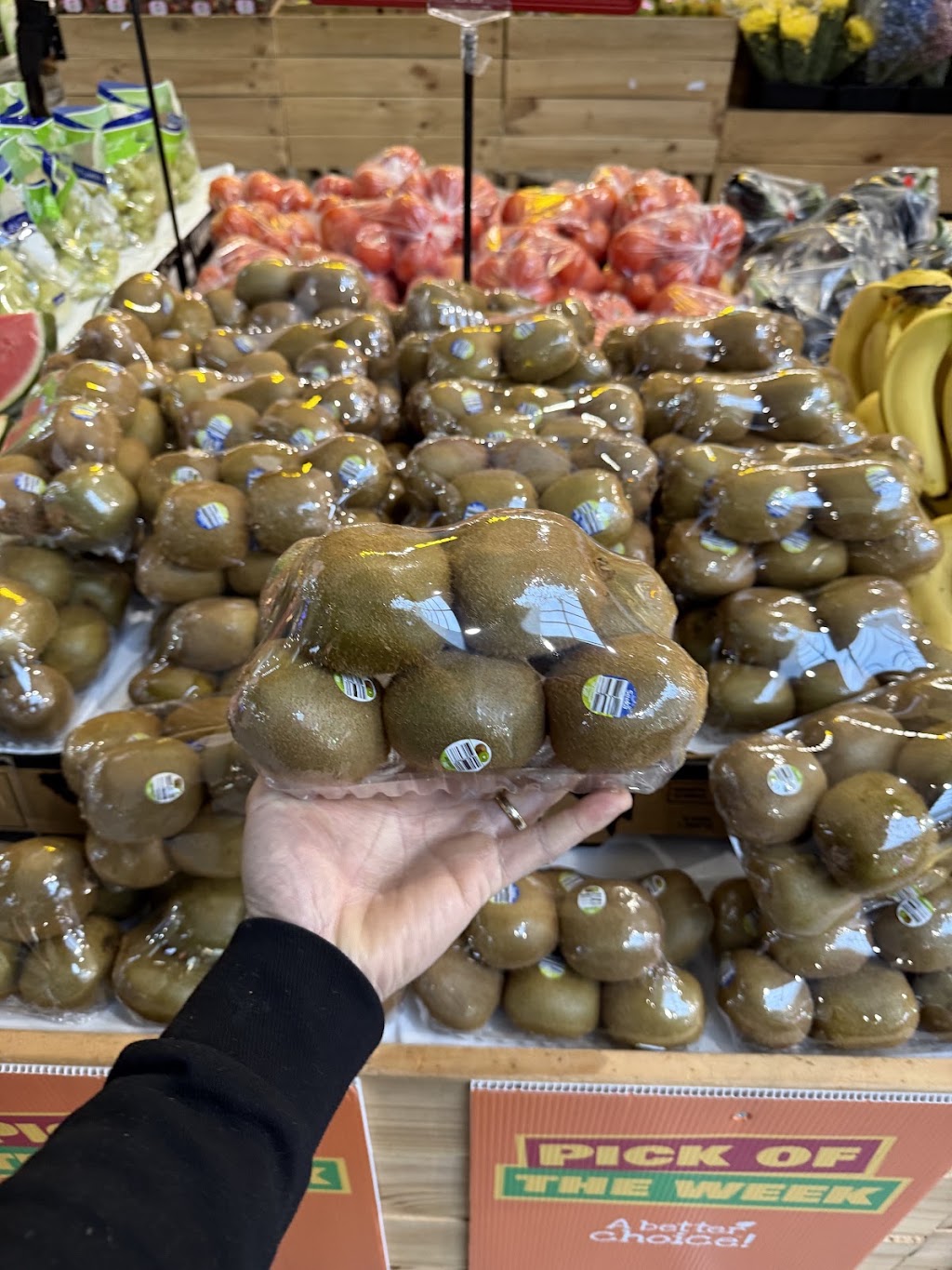 Tom’s Marketplace | MO2/40 Main St, Armstrong Creek VIC 3217, Australia | Phone: 0401 909 511