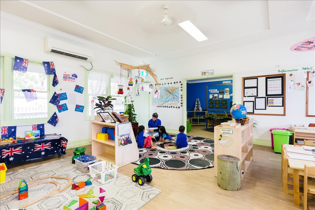 Granville World of Learning | school | 20/22 Alfred St, Granville NSW 2142, Australia | 1800413995 OR +61 1800 413 995