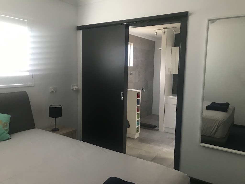 Bolshack47 Riverview Mannum short stay holiday rental | 47 River Ln, Mannum SA 5238, Australia | Phone: 0412 055 543