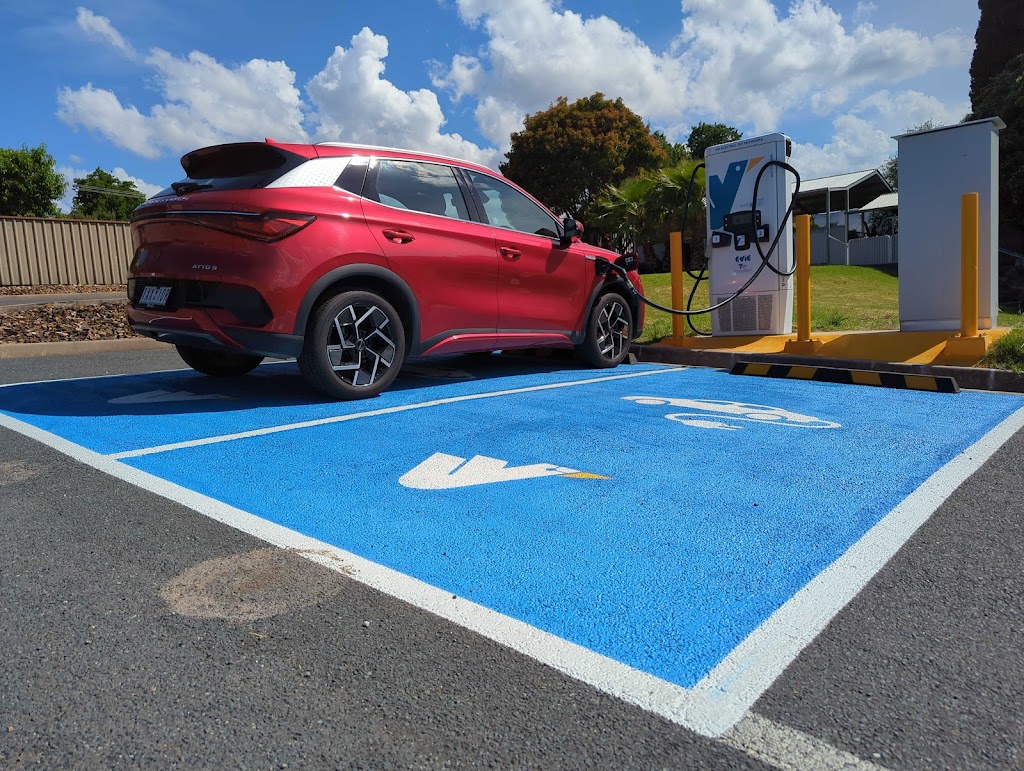 Evie Charging Station | 19 Hanson St, Corryong VIC 3707, Australia | Phone: 1300 463 843