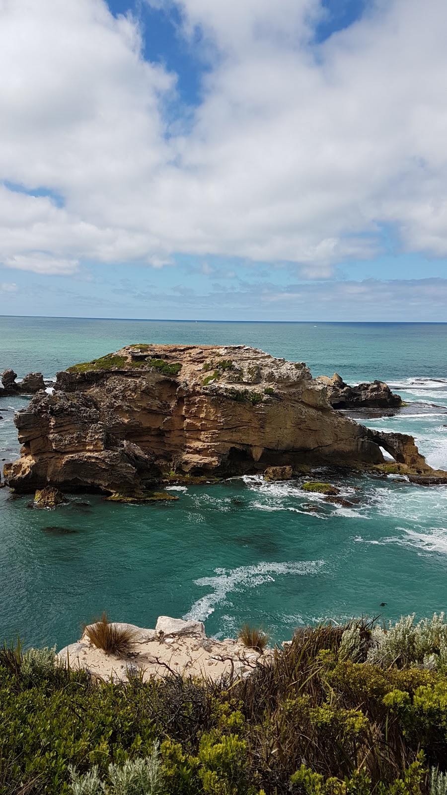 Port MacDonnell Foreshore Tourist Park | campground | 12 Eight Mile Creek Rd, Port Macdonnell SA 5291, Australia | 0887382095 OR +61 8 8738 2095