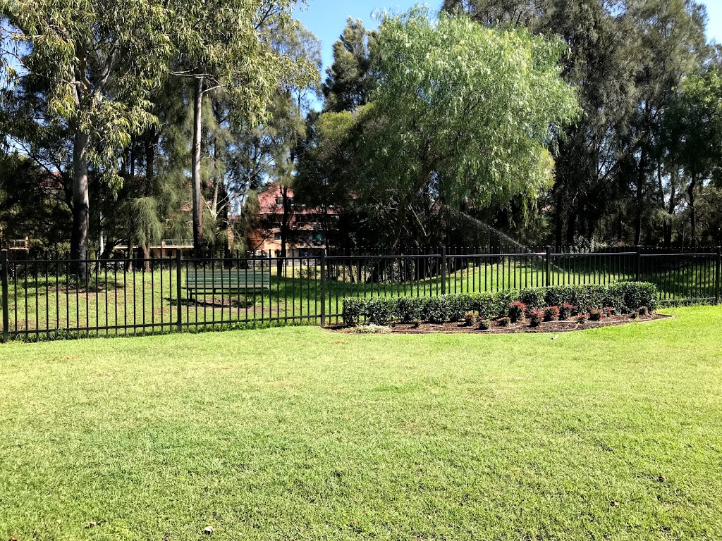 Gaiarine Gardens Dog Friendly Fenced Area & Playground | park | 58 Ocean St, Pagewood NSW 2035, Australia