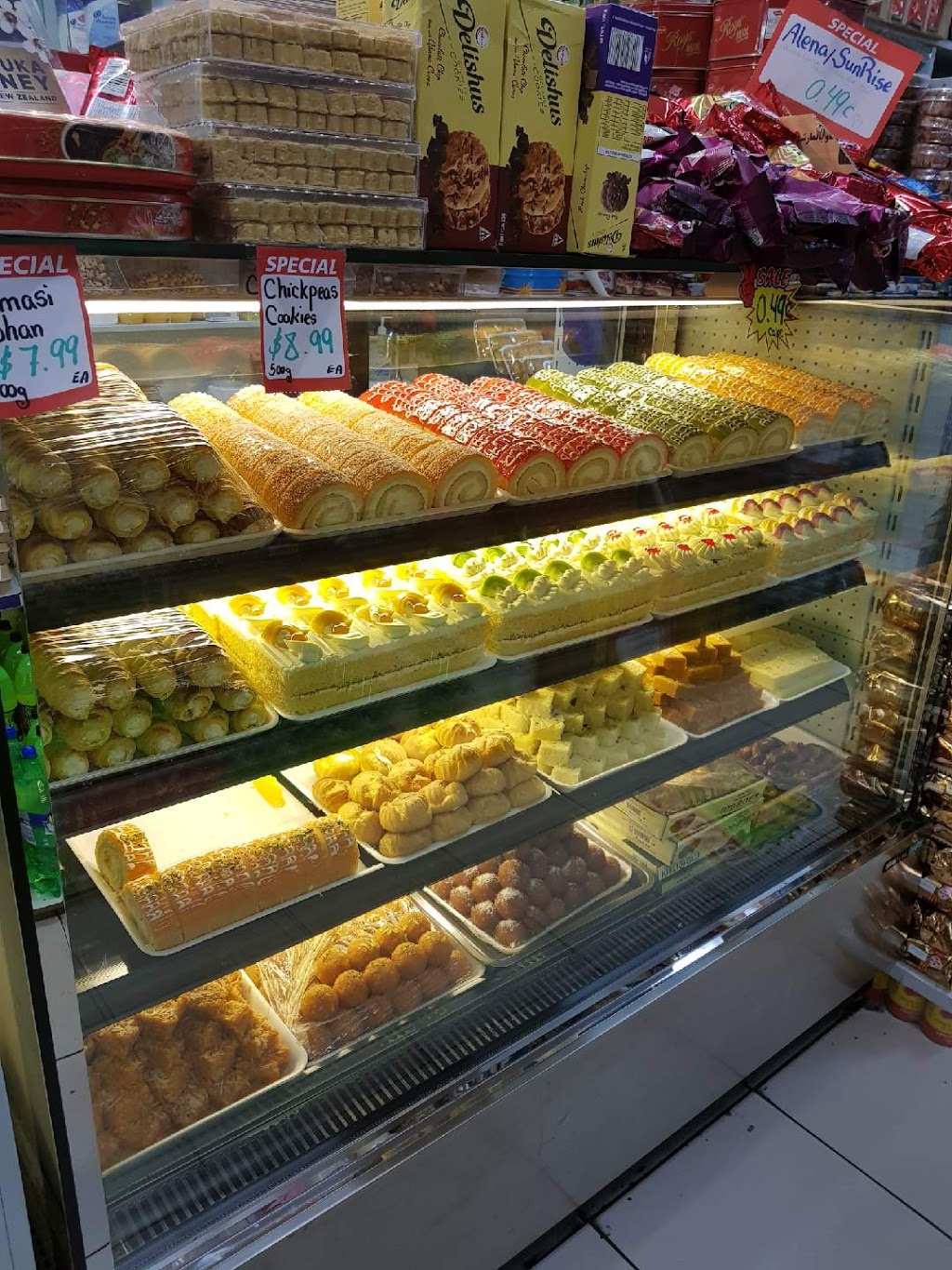 Roshan Supermarket And Halal Meats | 5/9 Clarke St, Sunshine VIC 3020, Australia | Phone: (03) 9041 5800