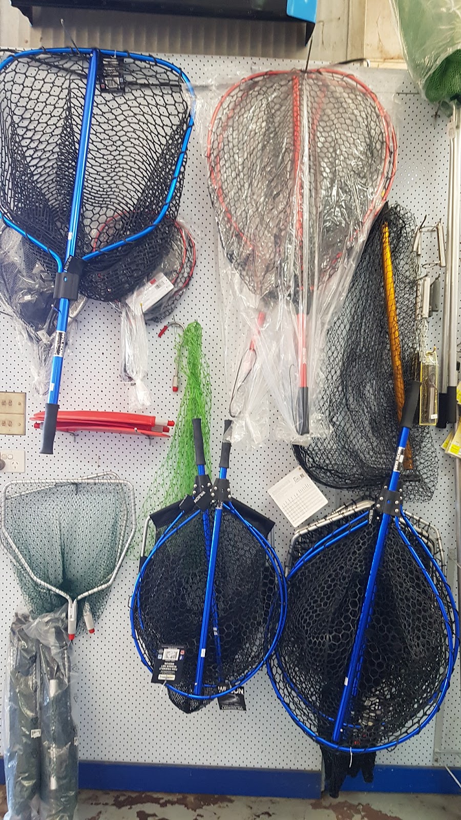 KJs Outdoor Marine and Fishing | 51 Scoresby St, Kerang VIC 3579, Australia | Phone: 0438 503 599