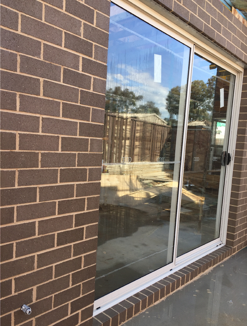 NYNA BRICK PRESSURE CLEANING – Window, High Pressure Cleaning |  | Servicing Blacktown, Penrith, Hills District, Rooty Hill, Prospect, Bella Vista, St Marys, Kings Langley, Quakers Hill, The Ponds, Jordan Springs, Glenmore Park, Ropes Crossing, 64 Morehead Ave, Mount Druitt NSW 2770, Australia | Phone: 0421 007 465