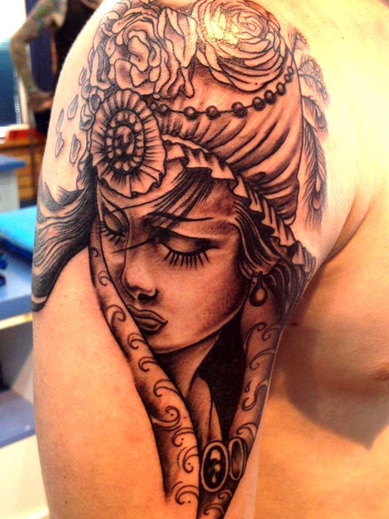 Sharkys Tattoo & Body Piercing | 1/103 Jonson St, Byron Bay NSW 2481, Australia | Phone: (02) 6680 8234