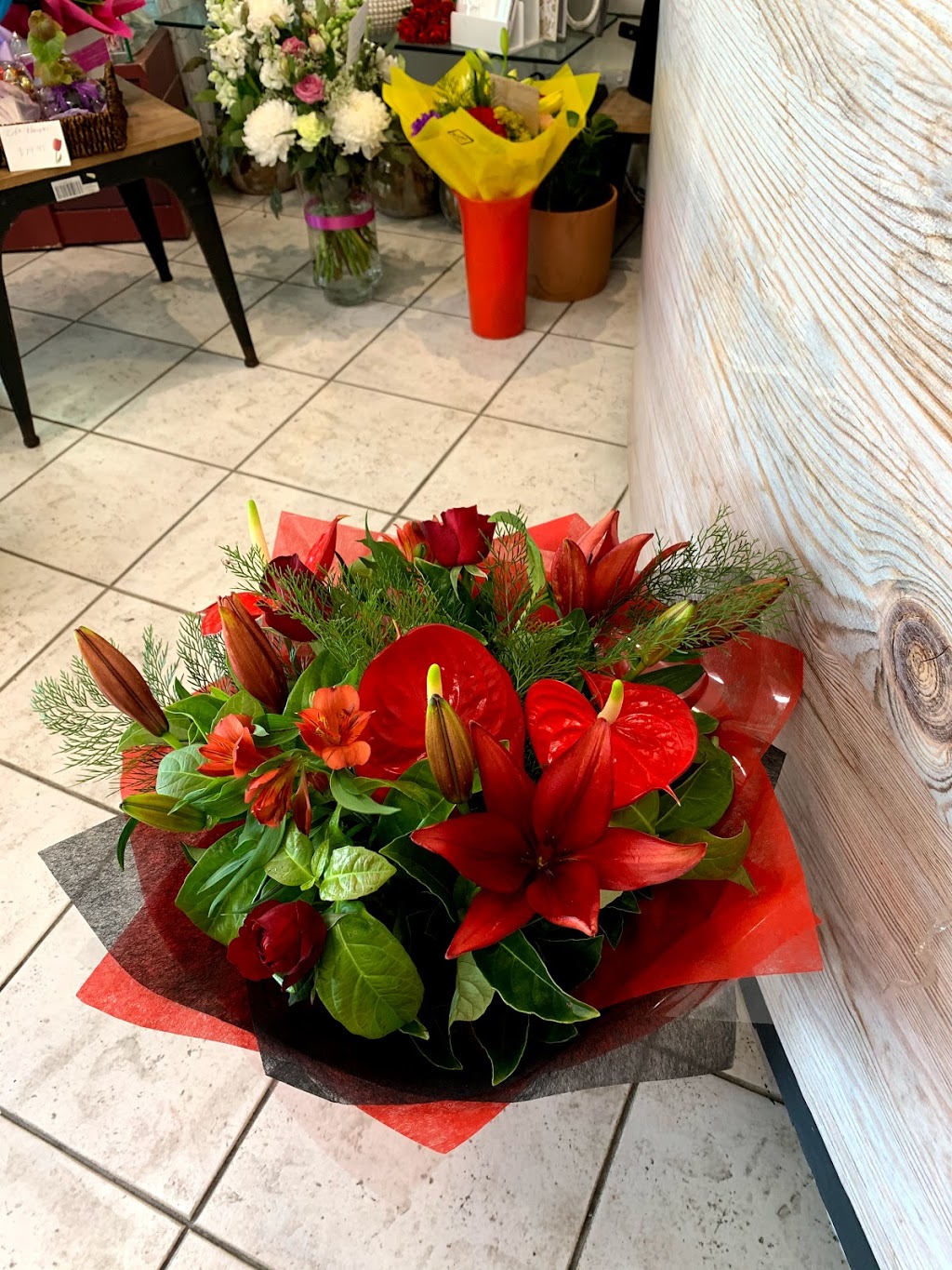 Jádore Flowers and Gifts | shop 3/42-44 Balaclava Rd, Earlville QLD 4870, Australia | Phone: (07) 4033 0719