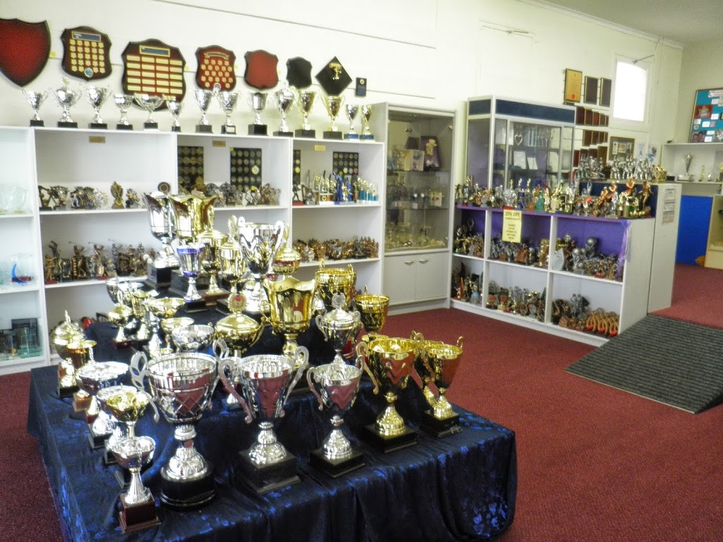 Triangle Trophy Centre - Warragul | 53 Queen St, Warragul VIC 3820, Australia | Phone: (03) 5622 1000