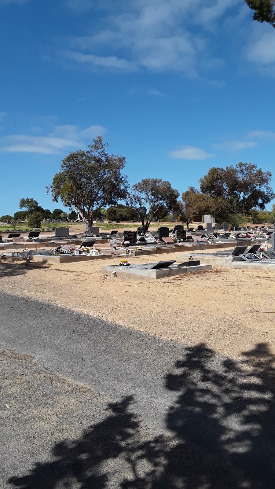 Mannum Cemetery | museum | 73 Belvedere Rd, Mannum SA 5238, Australia