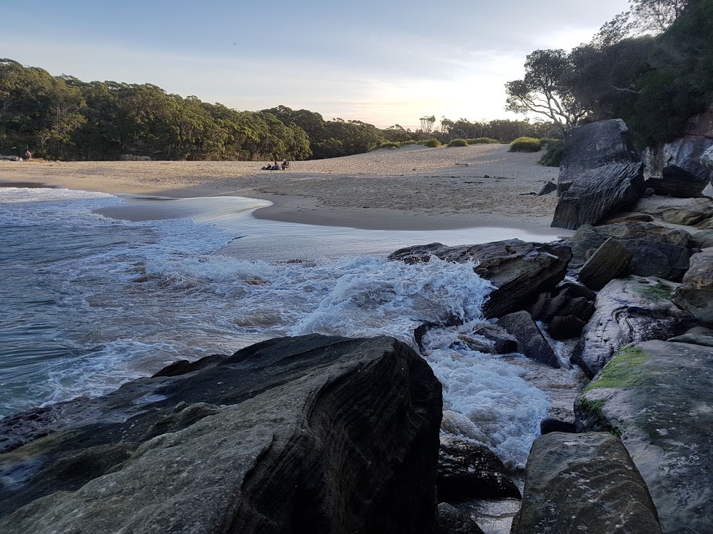 Wattamolla Beach | tourist attraction | Sutherland Shire NSW 2232, Australia | 0295420648 OR +61 2 9542 0648
