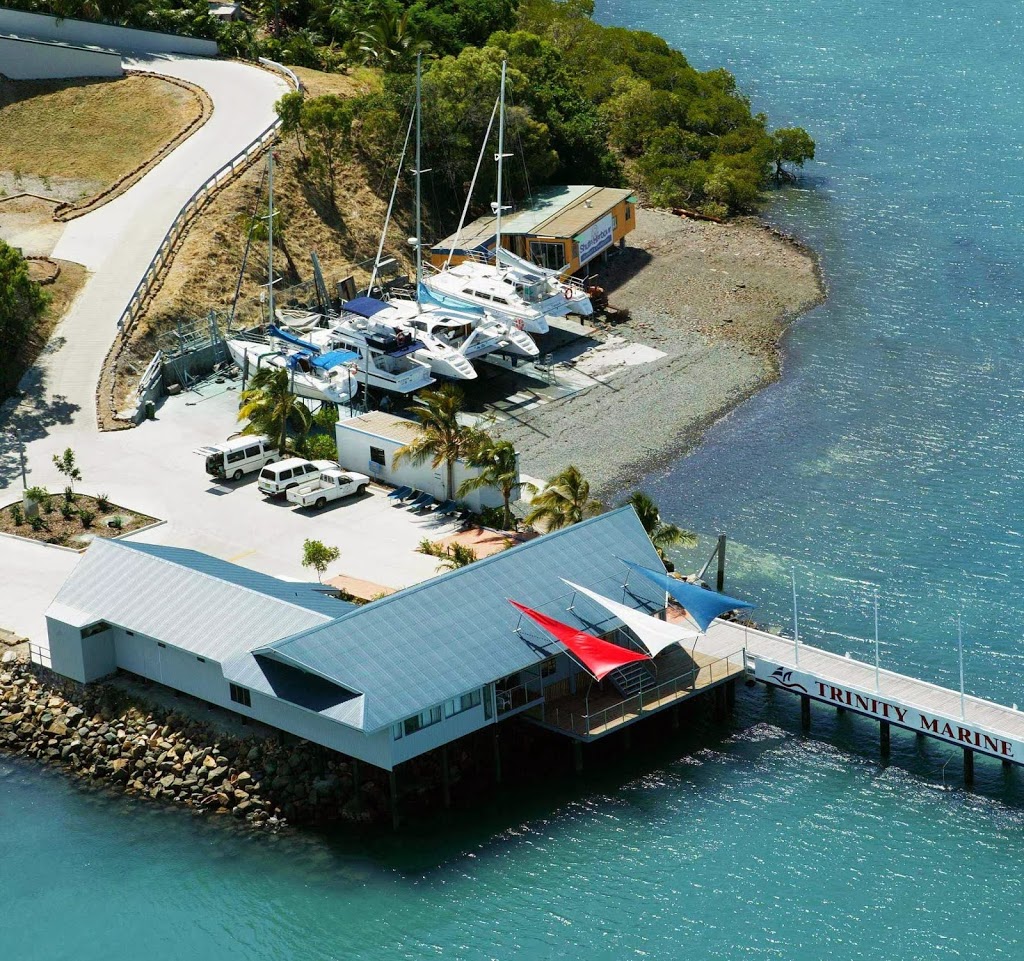 Shute Harbour Slipway | 6 Bay Terrace, Shute Harbour QLD 4802, Australia | Phone: (07) 4948 8239