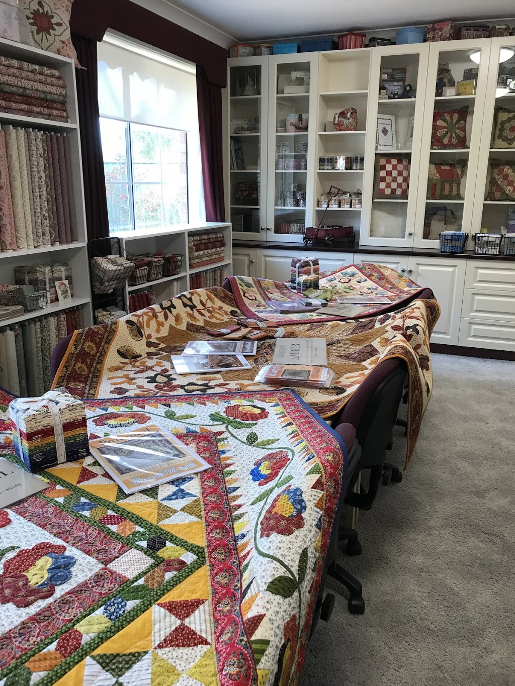 Maree StClair Quilts (8 Uxbridge St) Opening Hours