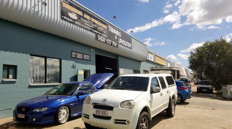 YATALA TRIMMING AND UPHOLSTERY | 3/33 Old Pacific Hwy, Yatala QLD 4207, Australia | Phone: (07) 3801 8833