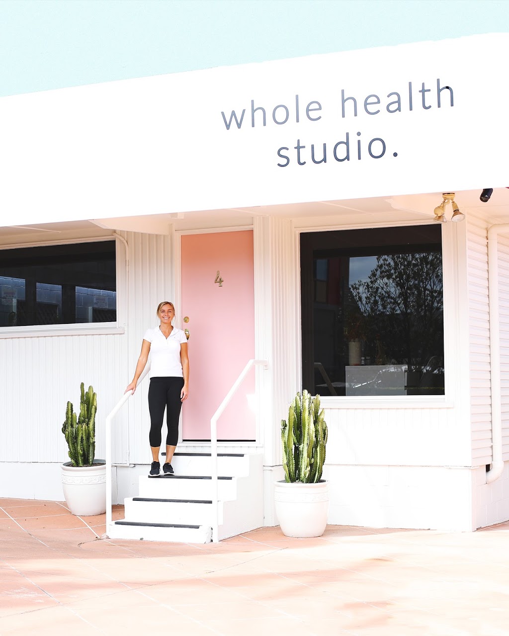 Whole Health Massage | spa | 4 Glenelg Ave, Mermaid Beach QLD 4218, Australia | 0420644333 OR +61 420 644 333