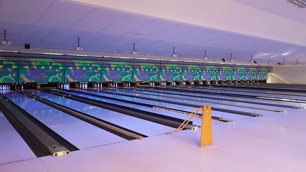 ZONE BOWLING Tuggeranong | 76 Cowlishaw St, Greenway ACT 2900, Australia | Phone: 1300 368 067