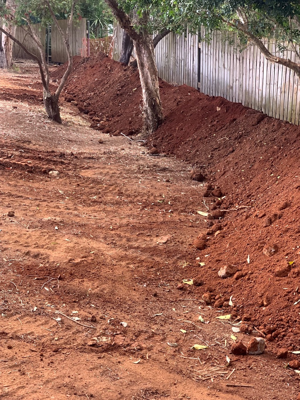 Eggington Earthworks - excavator bobcat and tipper hire | 23 Kell Mather Dr, Lennox Head NSW 2478, Australia | Phone: 0423 737 157