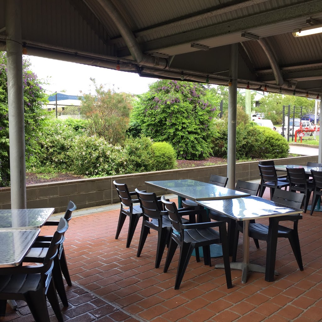 Woodys Cafe and Conference Centre | cafe | 3 Woodford Pl, Thornton NSW 2322, Australia | 0249235990 OR +61 2 4923 5990