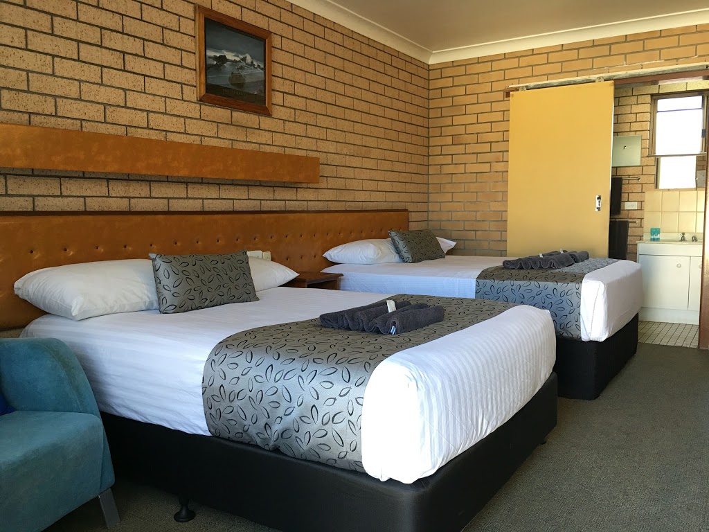 Gin Gin Village Motor Inn Motel | lodging | 44 Mulgrave St, Gin Gin QLD 4671, Australia | 0741572599 OR +61 7 4157 2599