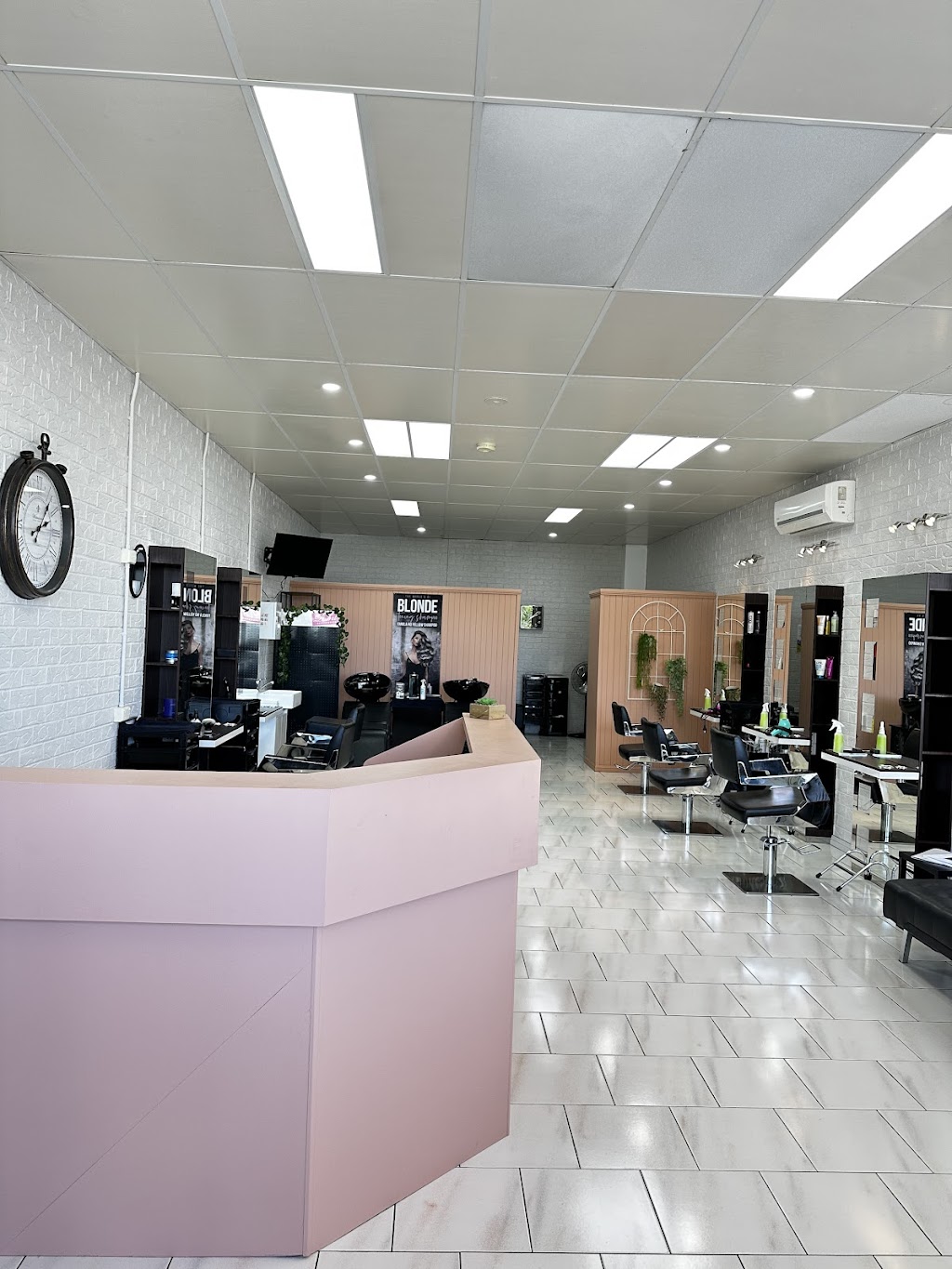 Kit’s Cuts and Color Co | hair care | Shop 4/1520 Burragorang Rd, Oakdale NSW 2570, Australia | 0447270550 OR +61 447 270 550