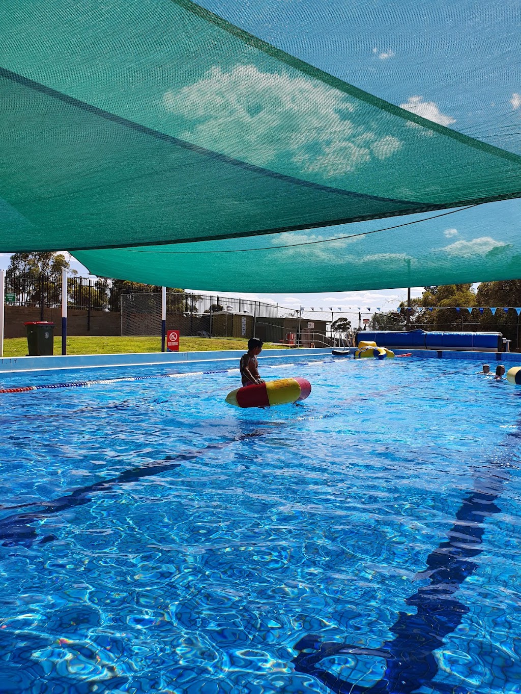 Coolgardie Public Swimming Pool | Sylvester St, Coolgardie WA 6429, Australia | Phone: (08) 9080 2111