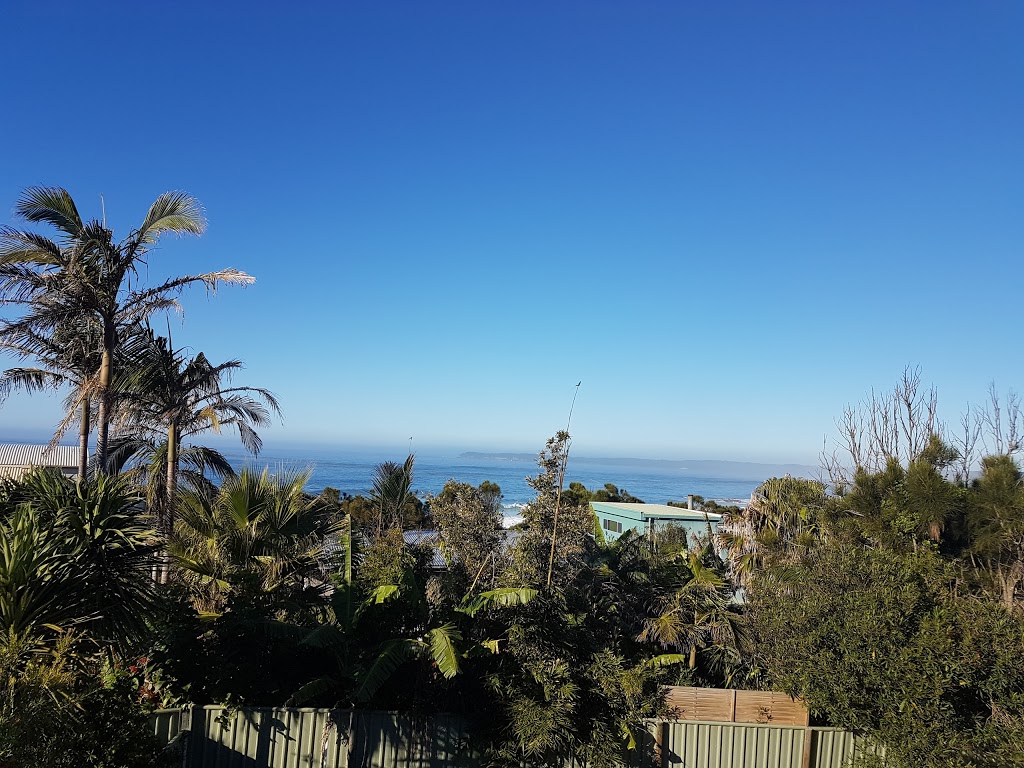 Berrara Beach Holiday Chalets | 31 Berrara Rd, Berrara NSW 2540, Australia | Phone: (02) 4441 2176