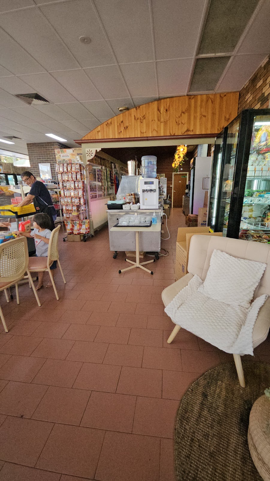 Tambayan Grill and Filipino Asian Store | 53 Sydney Rd, Goulburn NSW 2580, Australia | Phone: 0406 331 925