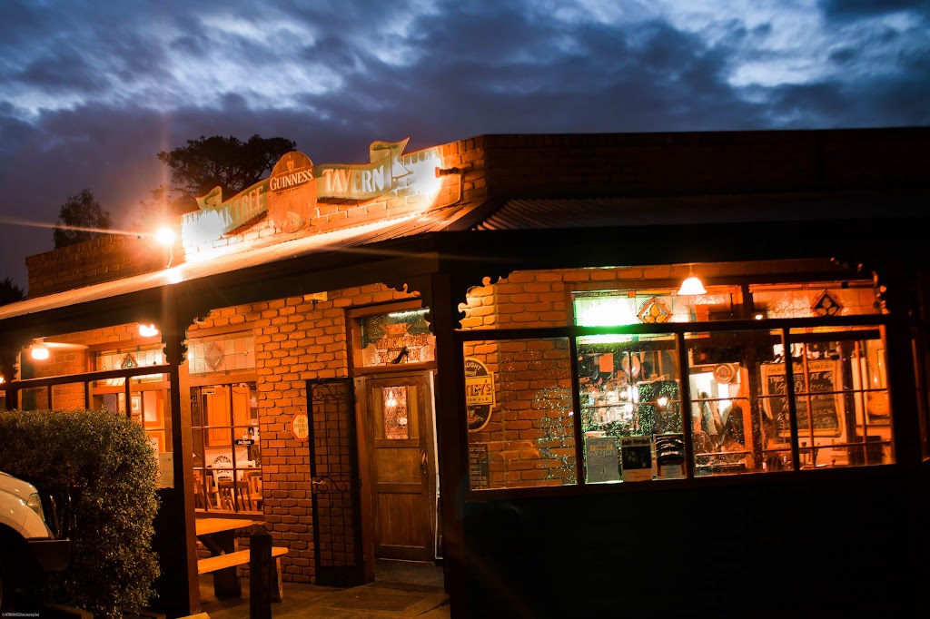 The Oak Tree Tavern | bar | 1/367 Forest Rd, The Basin VIC 3154, Australia | 0397610944 OR +61 3 9761 0944