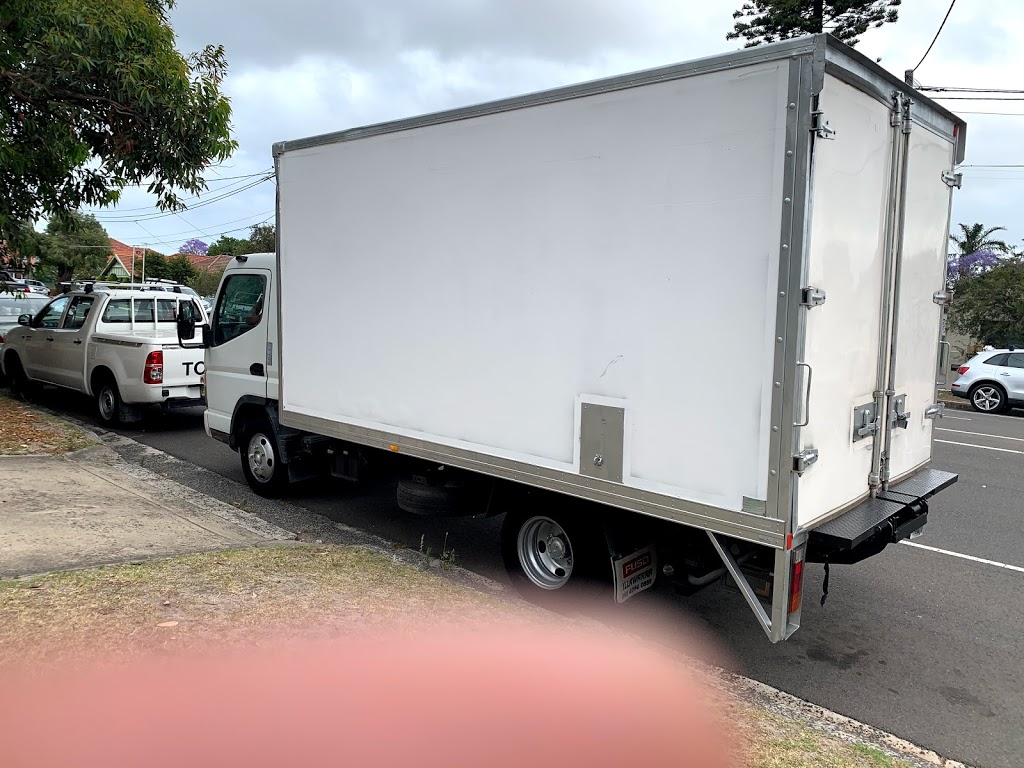 Johns Removals & Storage | moving company | Bossley Park NSW 2176, Australia | 0401092310 OR +61 401 092 310