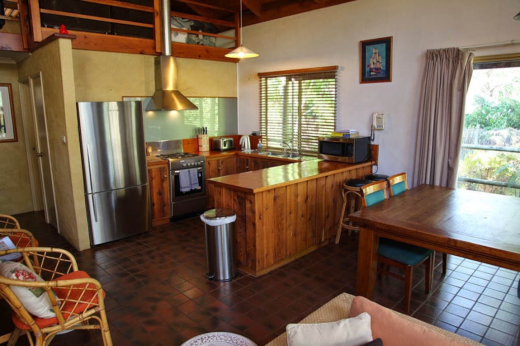 Kintamani Holiday Cottage | 6 Karri Bay Estate,1 Minsterly Road, Ocean Beach WA 6333, Australia | Phone: (08) 9848 2055