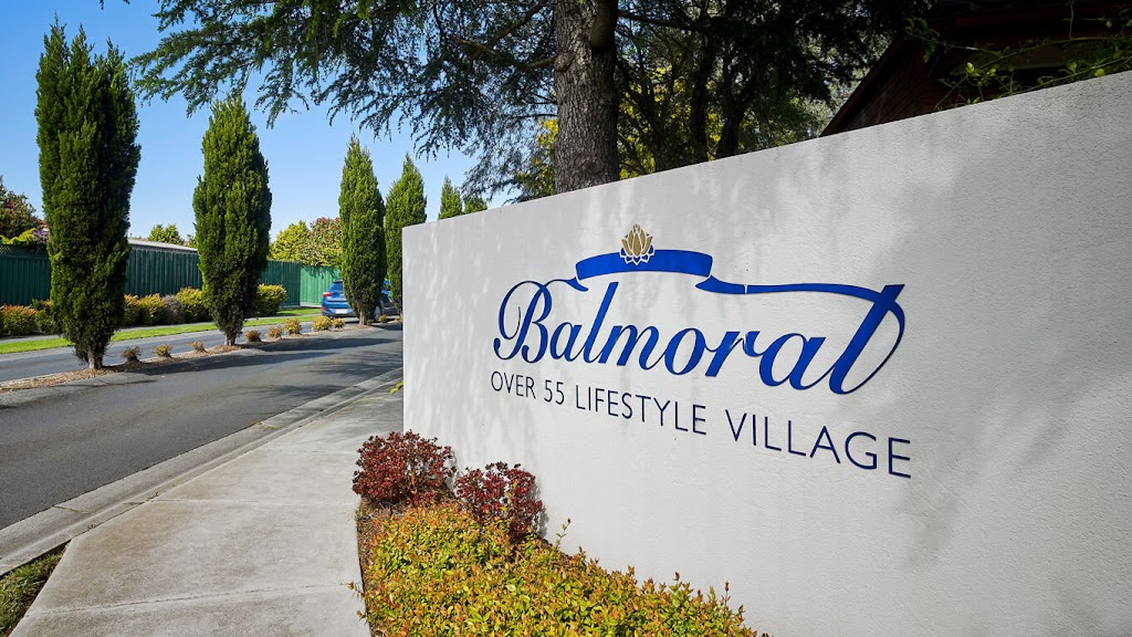 Balmoral Over 55s Lifestyle Village | health | 300 Ridge Rd, Wantirna South VIC 3152, Australia | 0398001333 OR +61 3 9800 1333