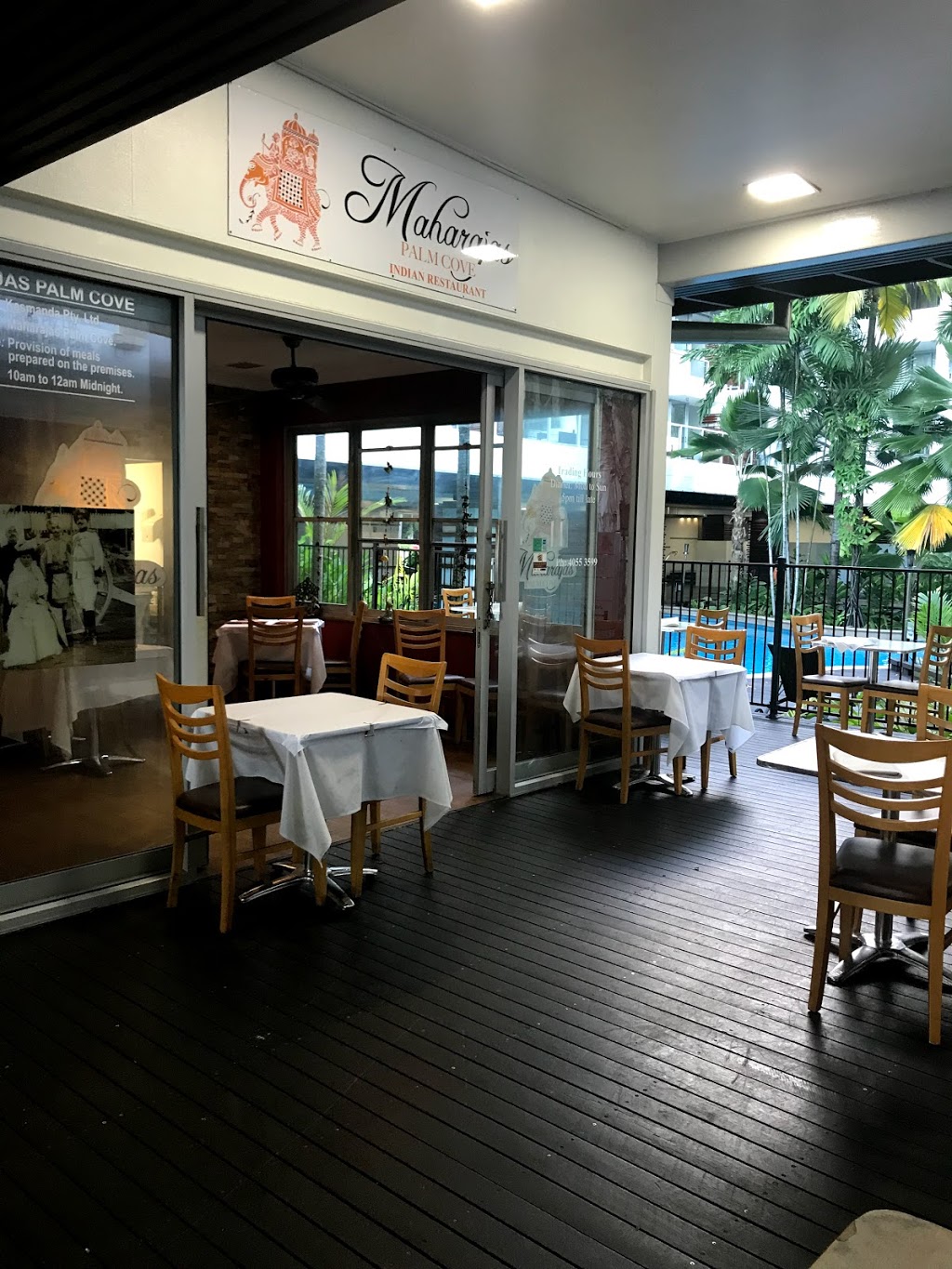 Maharajas Palm Cove | restaurant | 5/2-22 Veivers Rd, Palm Cove QLD 4879, Australia | 0740553599 OR +61 7 4055 3599