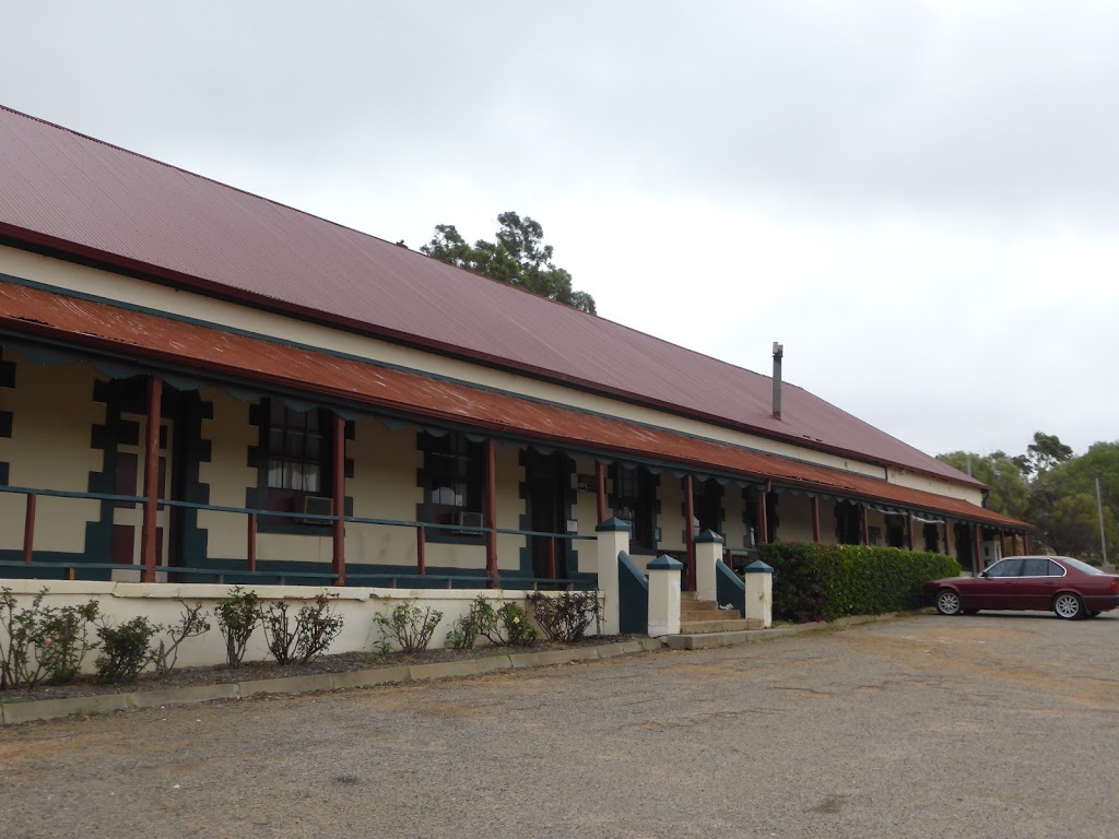 Railway Tavern Northampton | lodging | 71 N W Coastal Hwy, Northampton WA 6535, Australia | 0899341120 OR +61 8 9934 1120