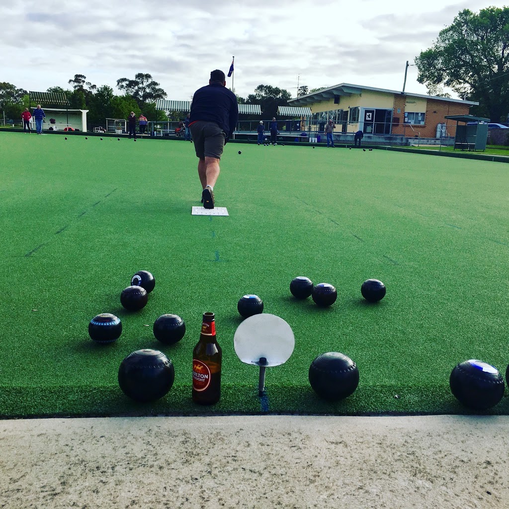 Mortlake Bowls Club | 1 Montgomery Way, Mortlake VIC 3272, Australia | Phone: (03) 5599 2361