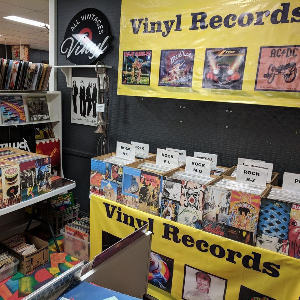 Vintage Vinyl Records Echuca | electronics store | 495 High St, Echuca VIC 3564, Australia | 0400287026 OR +61 400 287 026