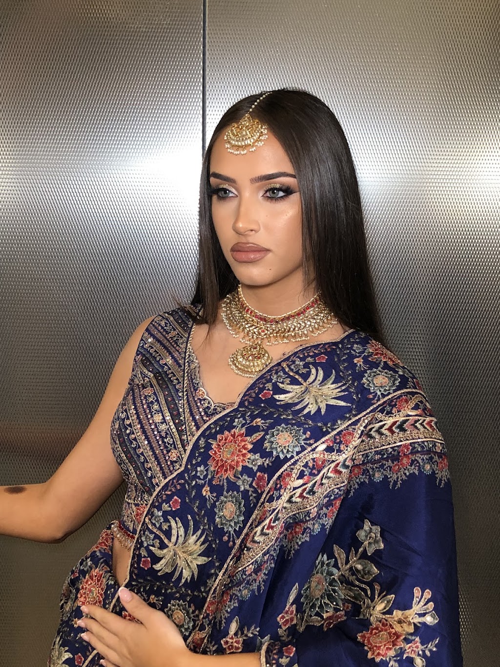Glow By Aasmi Makeup Artist | 59 Minnesota Rd, Hamlyn Terrace NSW 2259, Australia | Phone: 0410 564 282