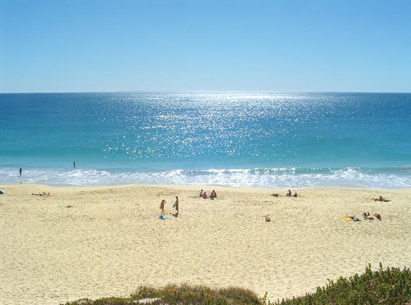 Ocean Beach Backpackers | 1 Eric St, Cottesloe WA 6011, Australia | Phone: (08) 9384 5111