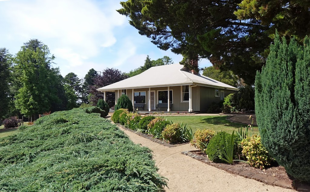 Moorabool Reservoir Cottage | Bolwarrah VIC 3352, Australia | Phone: (03) 5334 0292