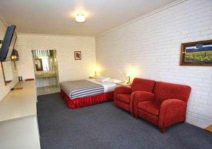 Statesman Motor Inn | lodging | 79 Lambert St, Ararat VIC 3377, Australia | 0353524111 OR +61 3 5352 4111
