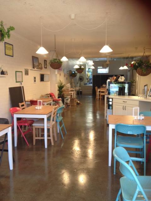 Ronnies Place | cafe | 28 Musgrave Ave, Southport QLD 4215, Australia | 0756796356 OR +61 7 5679 6356