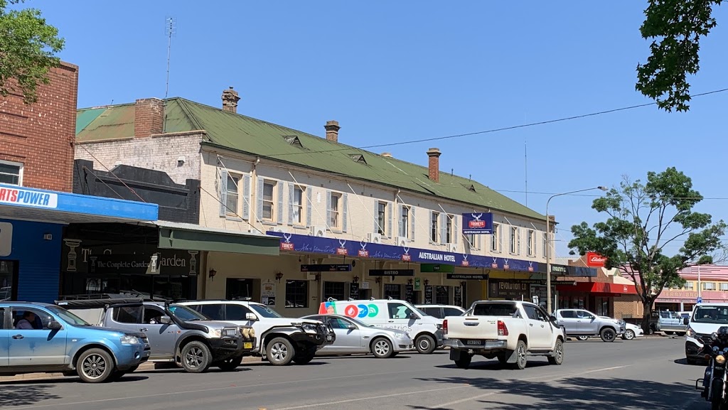 Young Federation Motor Inn | 109-119 Main St, Young NSW 2594, Australia | Phone: (02) 6382 5644