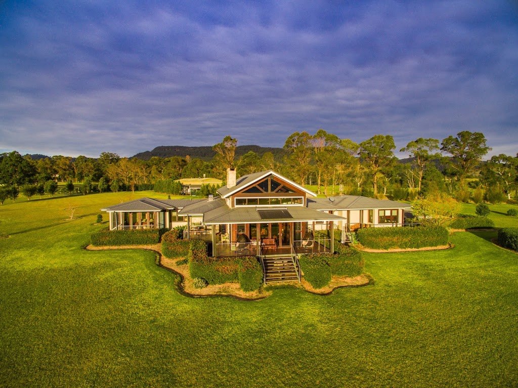 Desiderata Kangaroo Valley | lodging | 1538 Kangaroo Valley Rd, Kangaroo Valley NSW 2577, Australia | 0410348700 OR +61 410 348 700