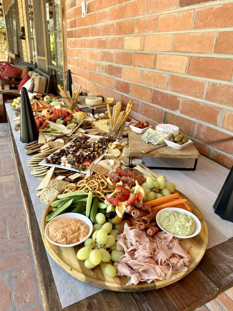 Kings Katering | 23 Wilson St, Edenhope VIC 3318, Australia | Phone: 0400 884 812