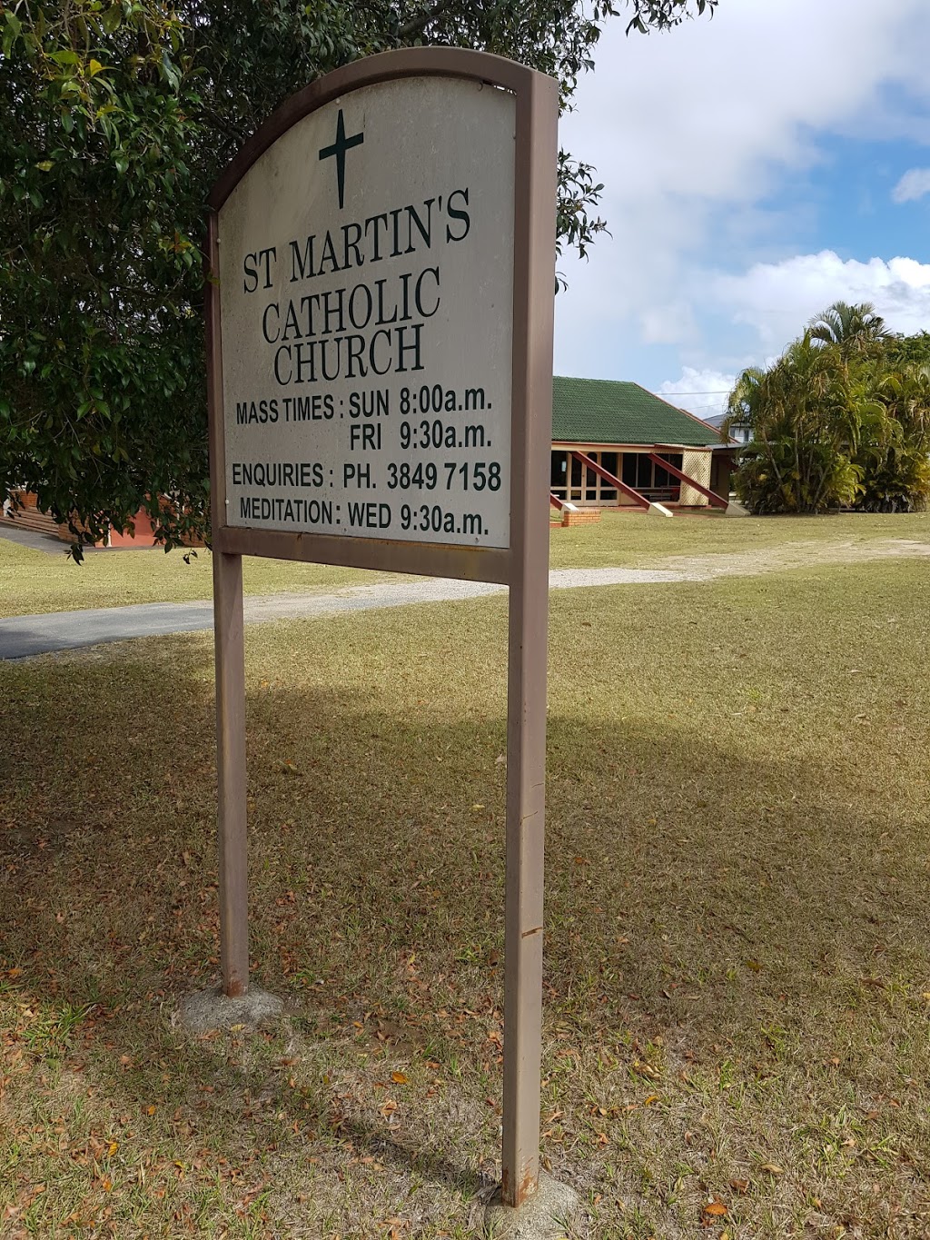 St. Martins Catholic Church | church | 2569 Logan Rd, Eight Mile Plains QLD 4113, Australia
