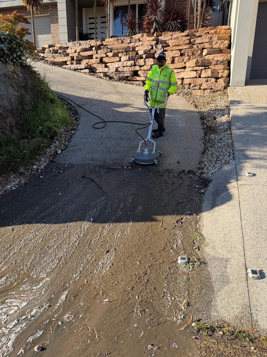 YVS CLEANING SERVICE | Hydrogen Cicuit, Clyde North VIC 3978, Australia | Phone: 0415 152 201