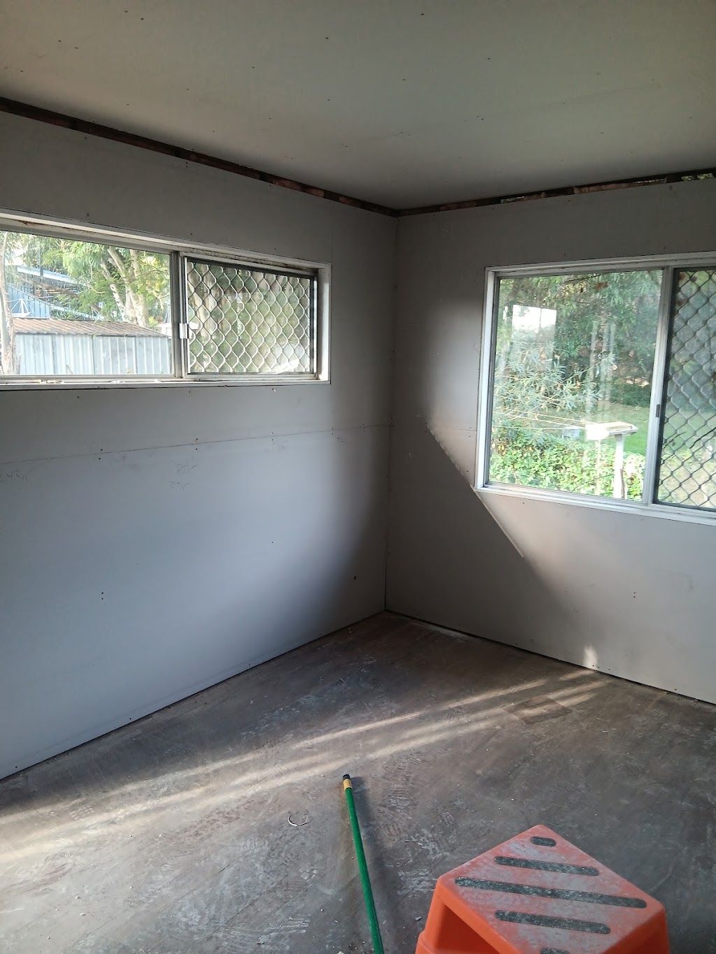 Bay Islands drywall plastering services | 43 Grove Rd, Russell Island QLD 4184, Australia | Phone: 0487 860 765