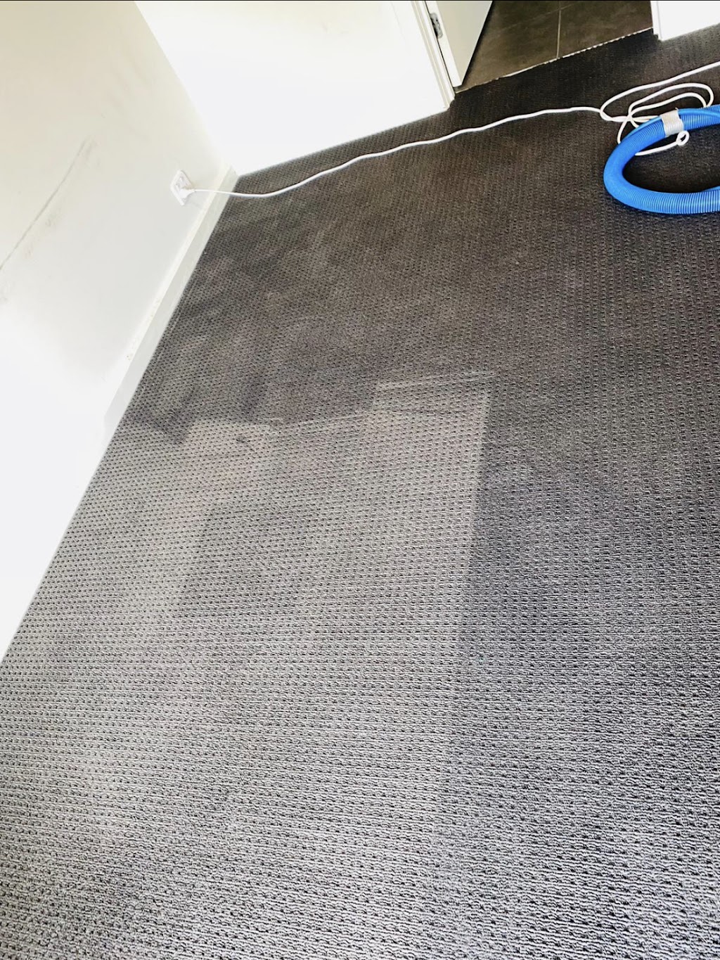 Singhz Carpet Steam Cleaning Melbourne | 924 Sayers Rd, Tarneit VIC 3029, Australia | Phone: 0470 687 319